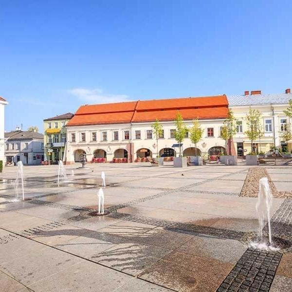 Hotelowe Pokoje Paris -Rynek Centrum- City One Kielce Kültér fotó